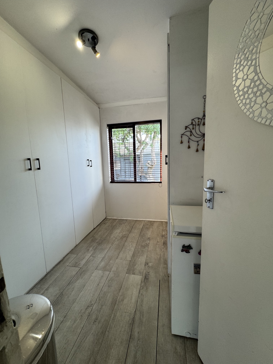 To Let 1 Bedroom Property for Rent in Kirstenhof Western Cape